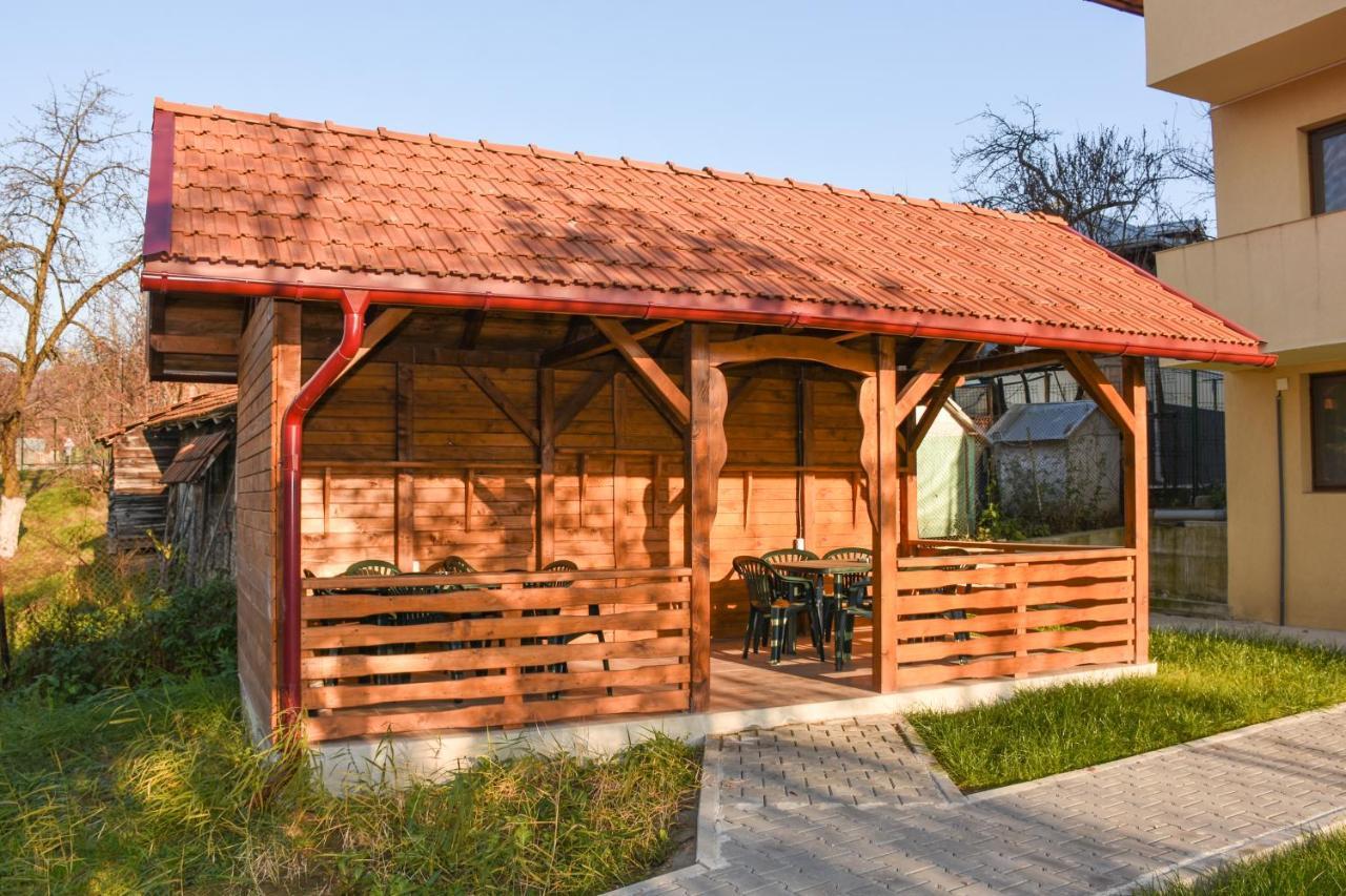 Tomis House 호텔 쿠티에데아게스 외부 사진