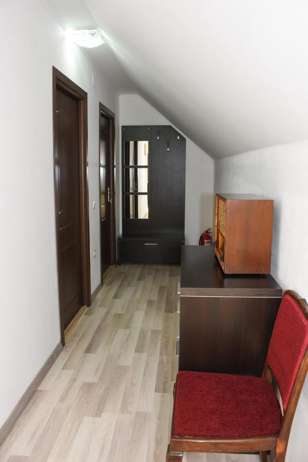 Tomis House 호텔 쿠티에데아게스 외부 사진