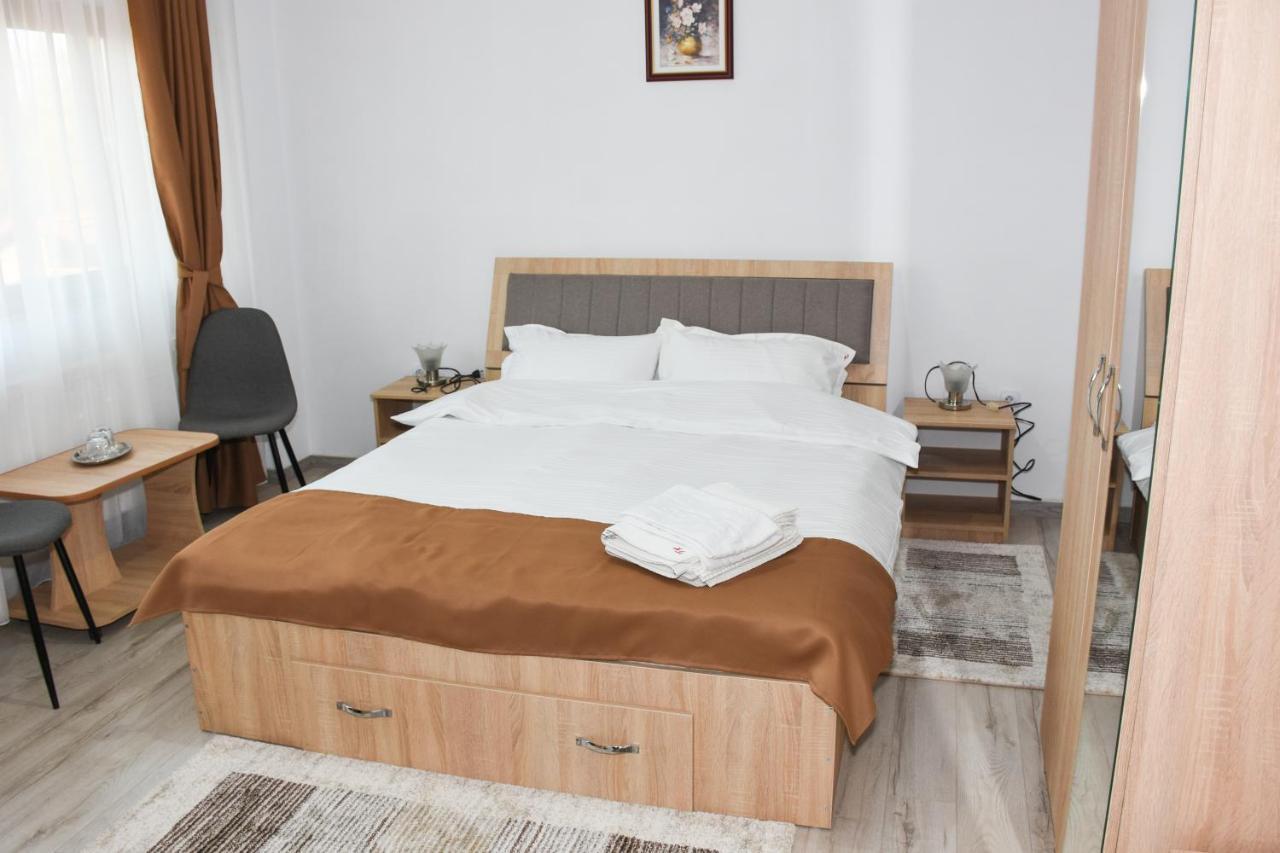 Tomis House 호텔 쿠티에데아게스 외부 사진