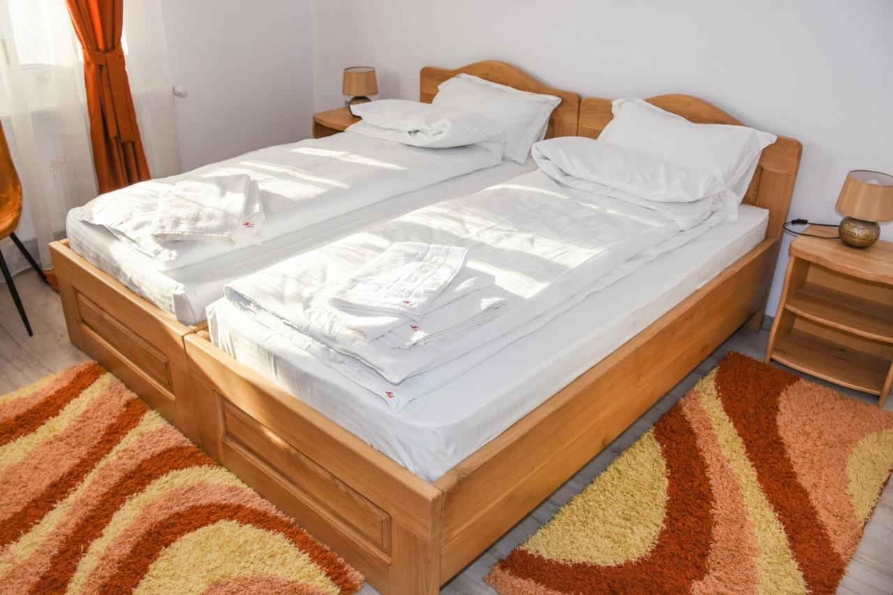Tomis House 호텔 쿠티에데아게스 외부 사진