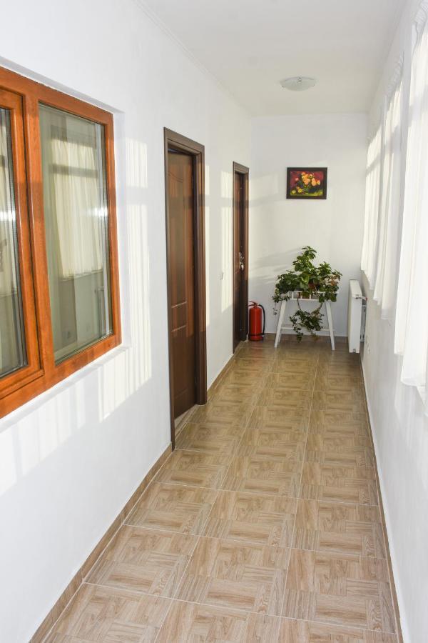 Tomis House 호텔 쿠티에데아게스 외부 사진