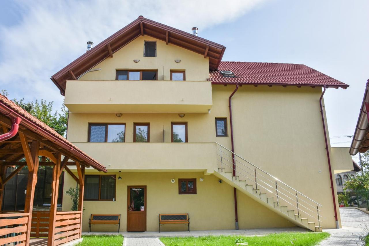 Tomis House 호텔 쿠티에데아게스 외부 사진