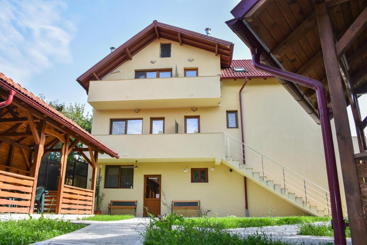 Tomis House 호텔 쿠티에데아게스 외부 사진